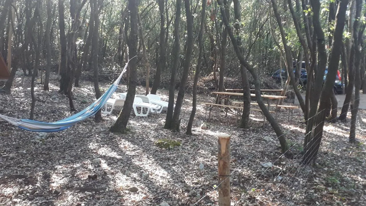 Campsite Robinzon Kamp Val Kavran Hotel